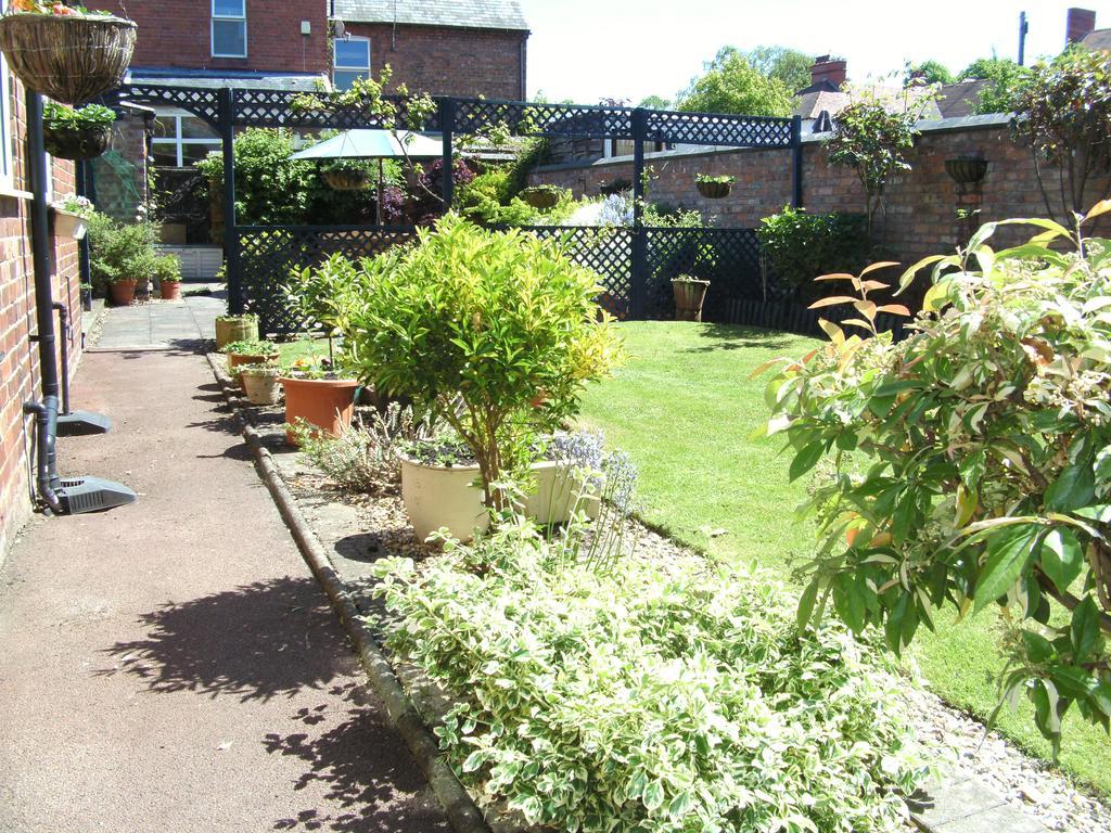 Chester Brooklands Bed & Breakfast Buitenkant foto