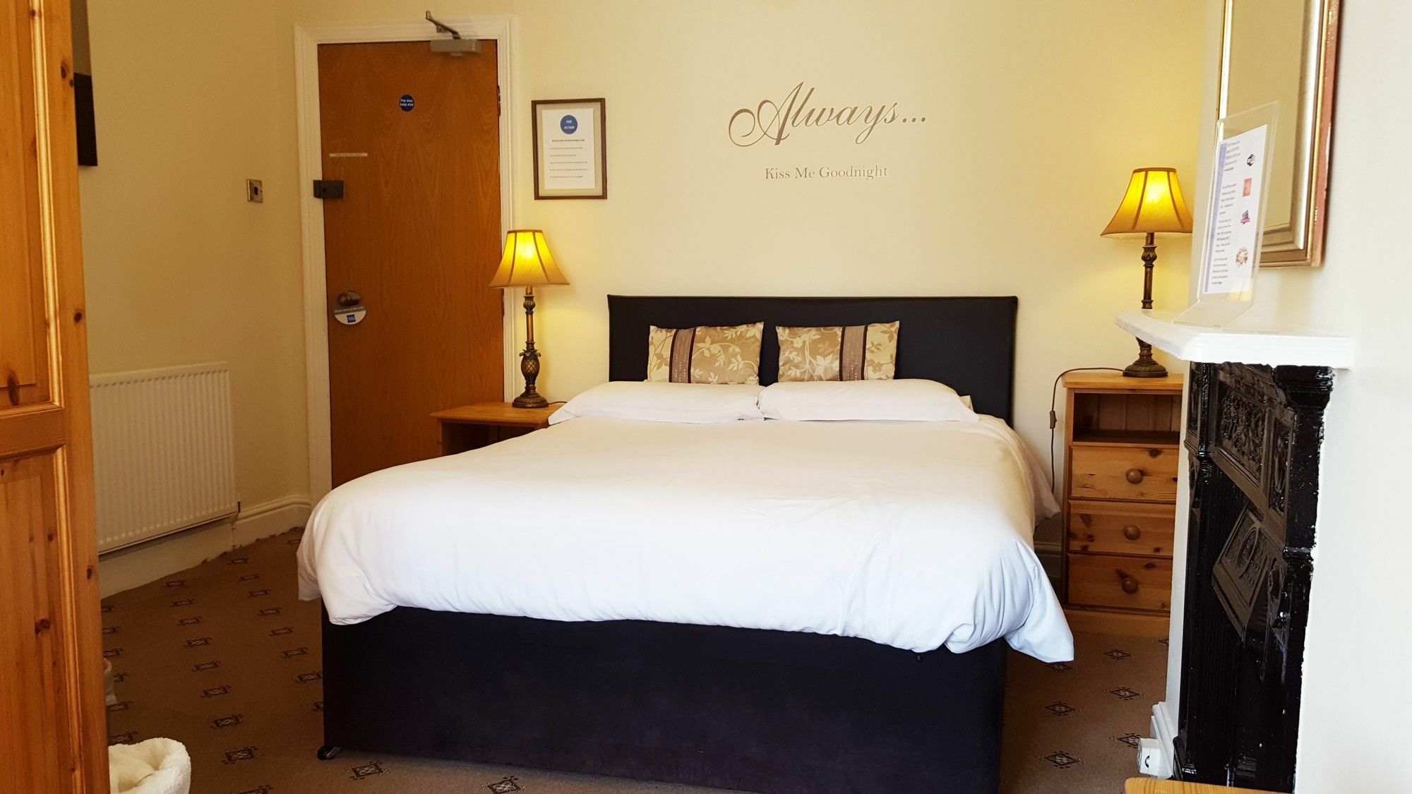Chester Brooklands Bed & Breakfast Buitenkant foto