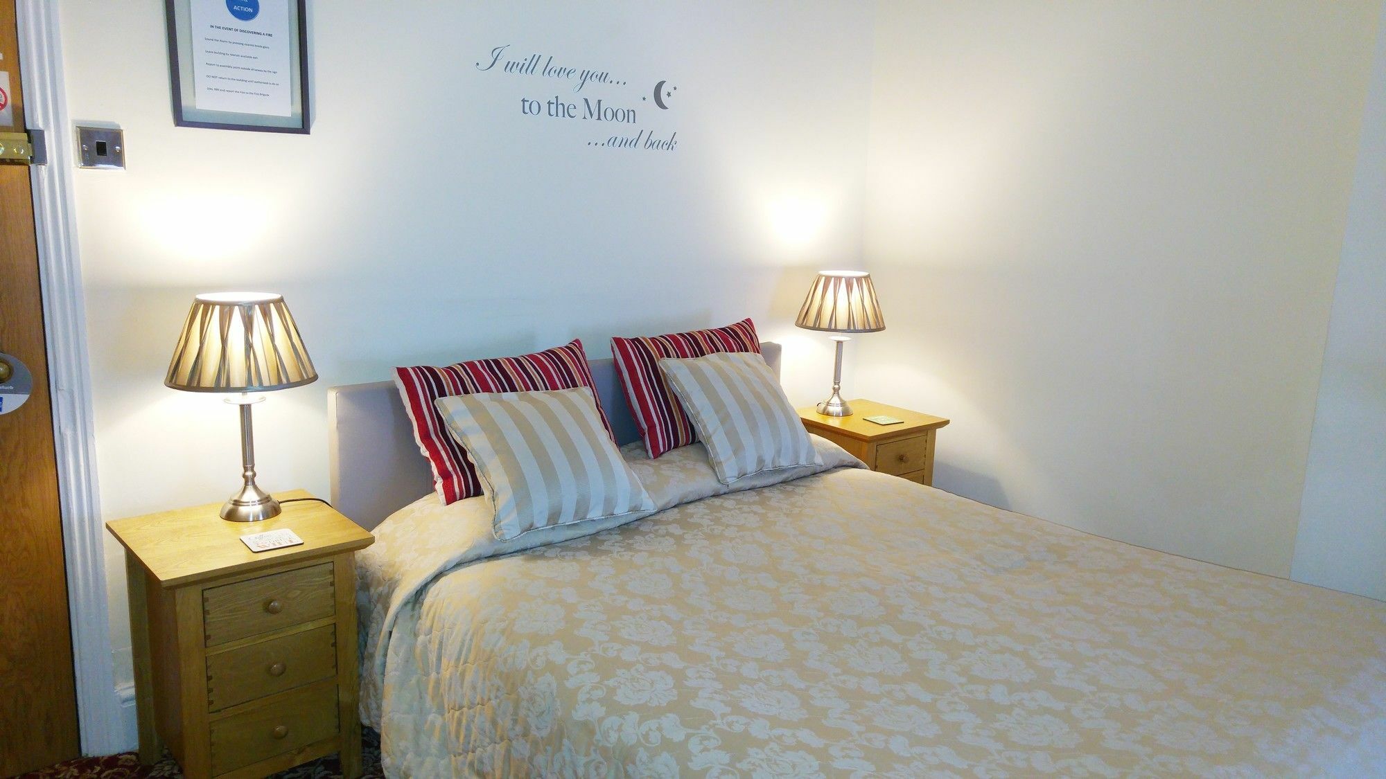 Chester Brooklands Bed & Breakfast Buitenkant foto